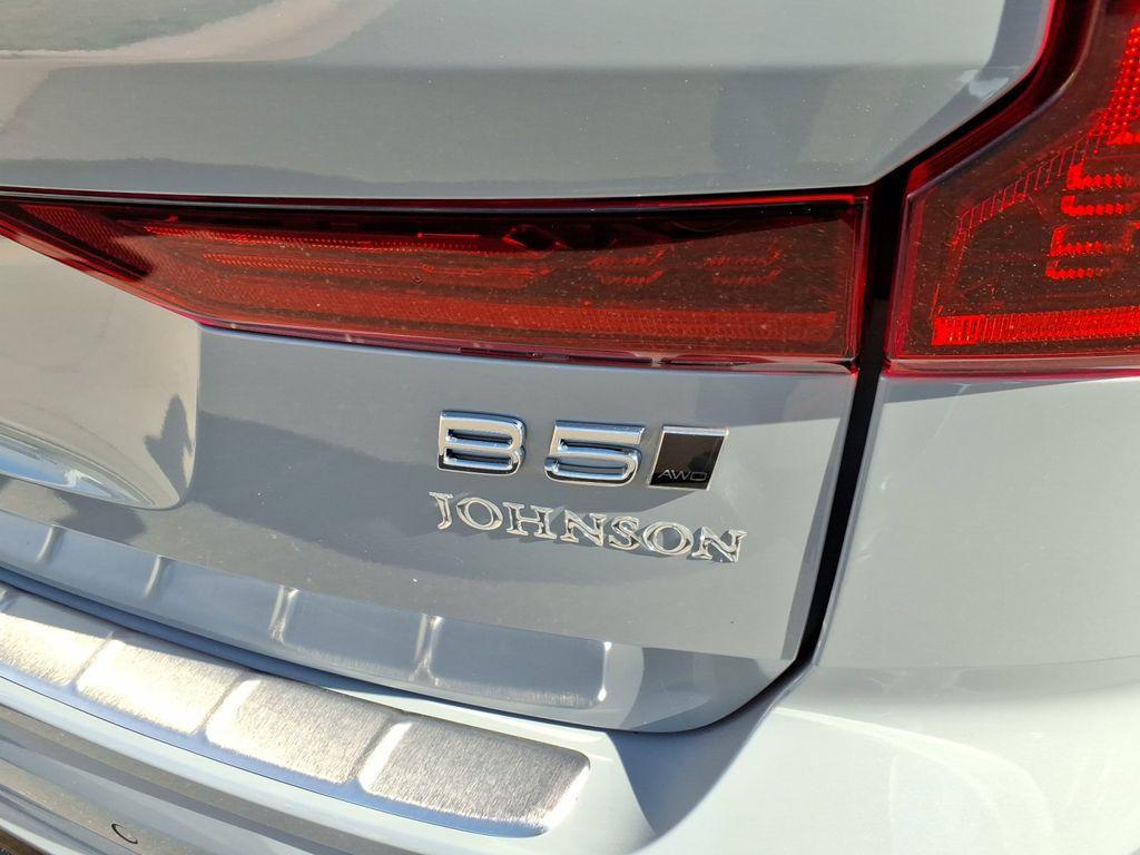 new 2026 Volvo XC60 car, priced at $55,785