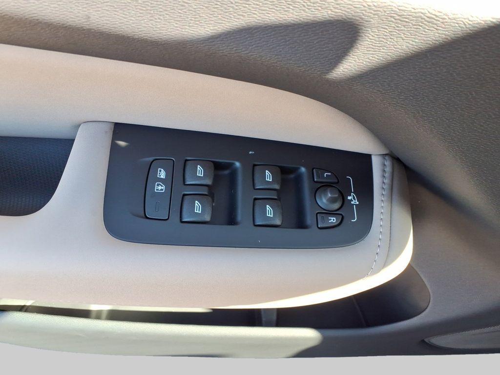 new 2026 Volvo XC60 car, priced at $53,775