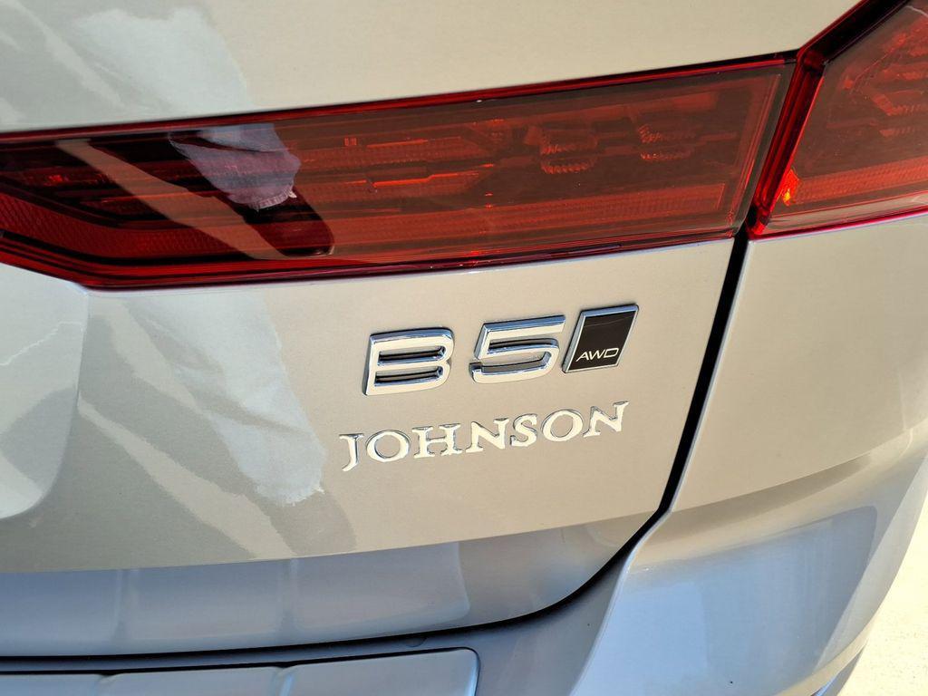 new 2026 Volvo XC60 car, priced at $54,985