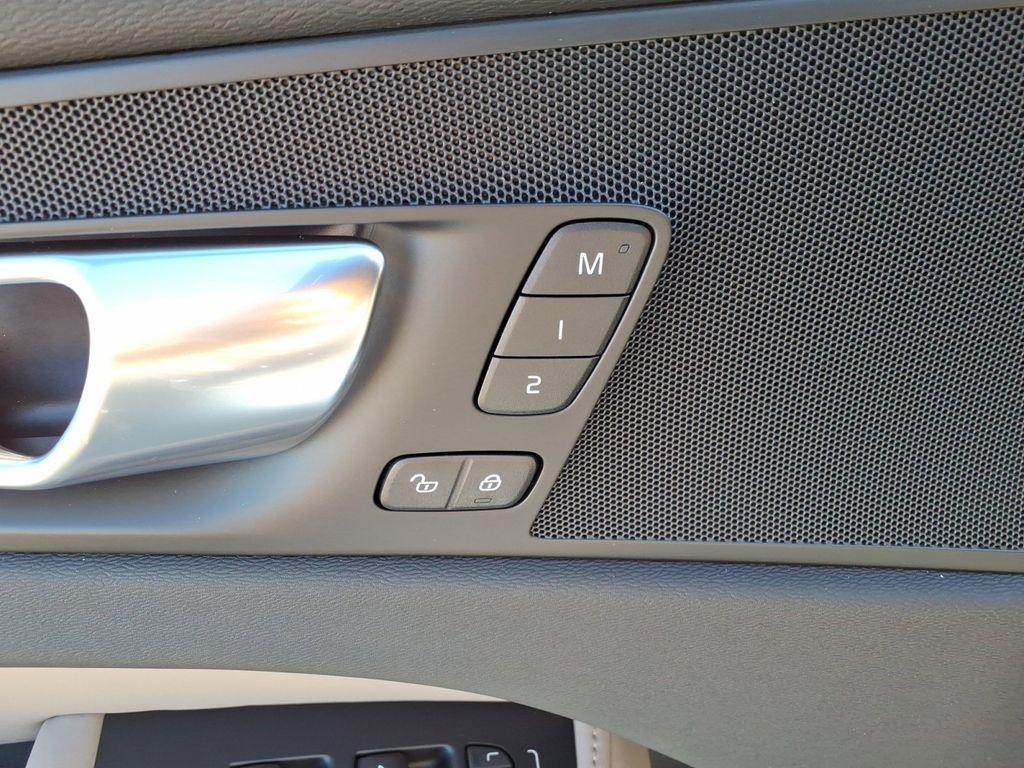 new 2026 Volvo XC60 car, priced at $54,985