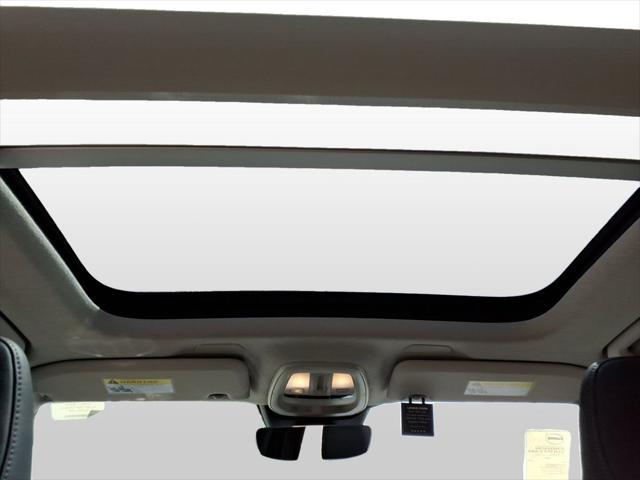 new 2025 Volvo XC40 car, priced at $44,015