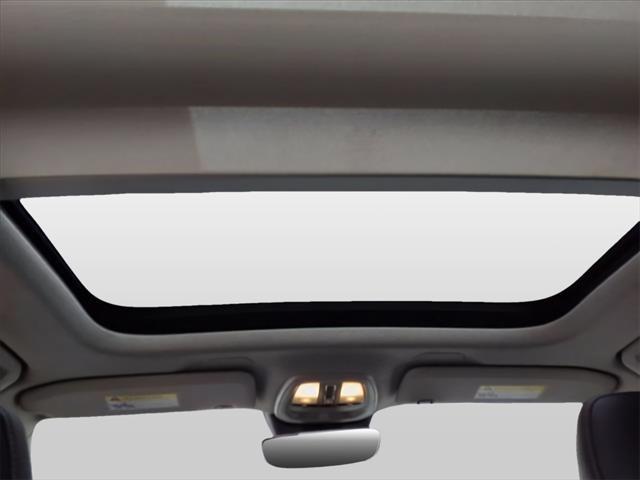 new 2025 Volvo XC40 car, priced at $46,015