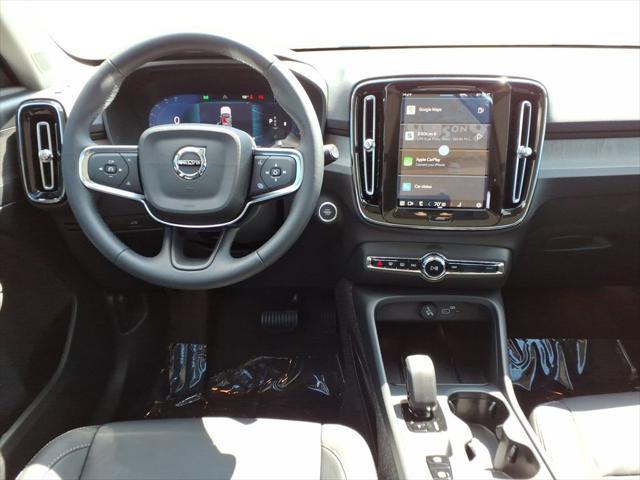 new 2025 Volvo XC40 car, priced at $44,015