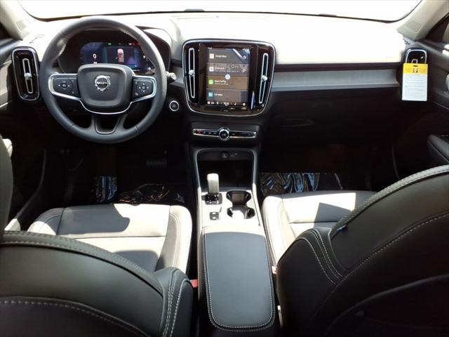 new 2025 Volvo XC40 car, priced at $44,015