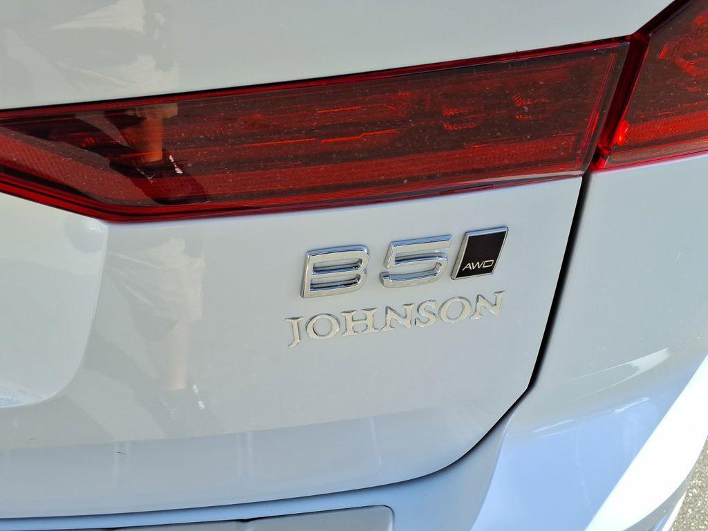 new 2026 Volvo XC60 car, priced at $55,785