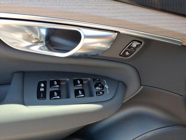 new 2026 Volvo XC90 car, priced at $70,825