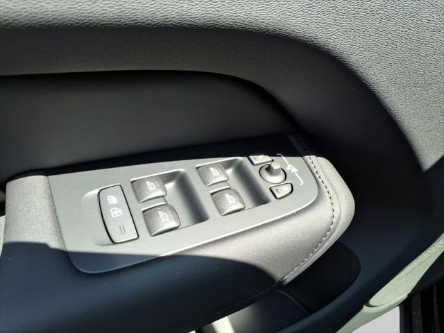 new 2026 Volvo XC60 car, priced at $62,935
