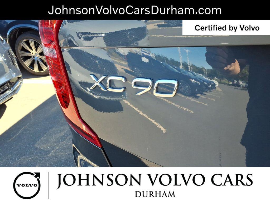 used 2022 Volvo XC90 car, priced at $37,944