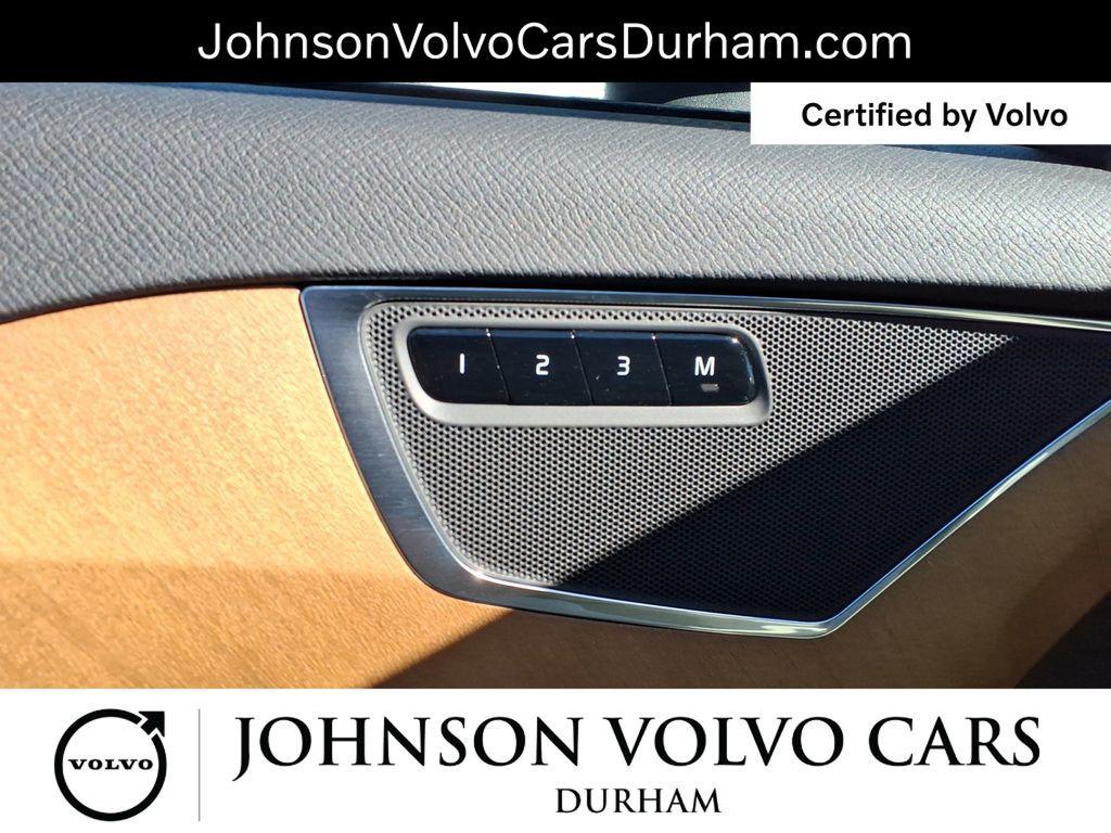 used 2022 Volvo XC90 car, priced at $37,944