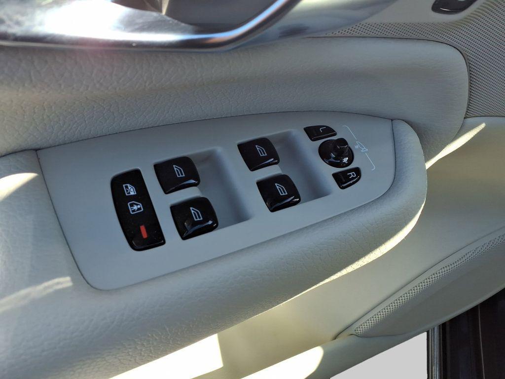 used 2022 Volvo XC90 car, priced at $42,331