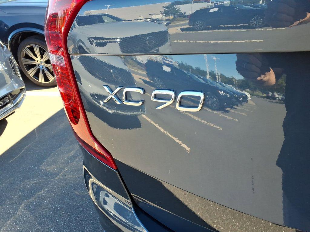 used 2022 Volvo XC90 car, priced at $42,331