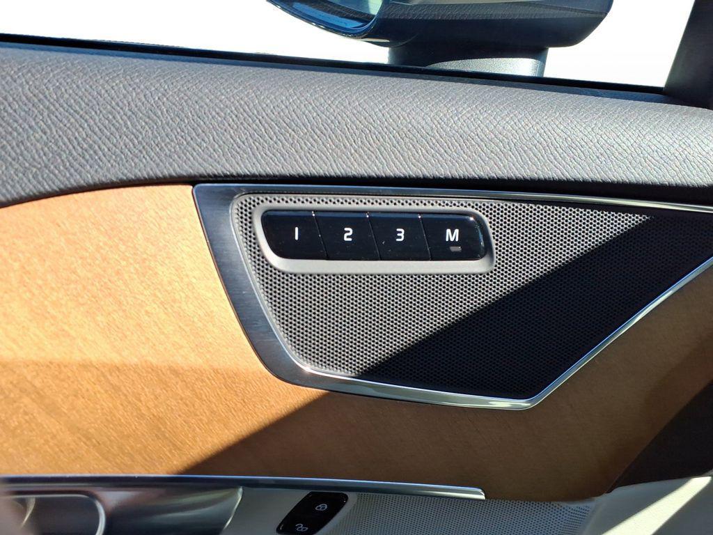 used 2022 Volvo XC90 car, priced at $42,331