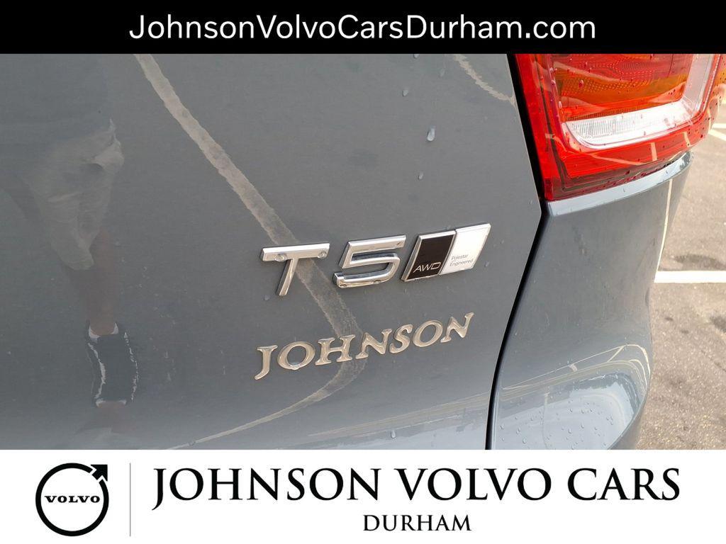 used 2021 Volvo XC40 car, priced at $26,984