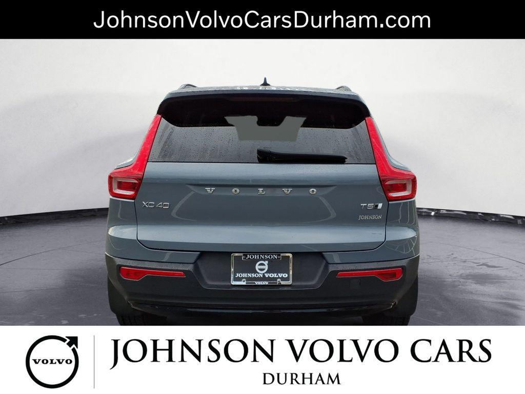used 2021 Volvo XC40 car, priced at $26,984