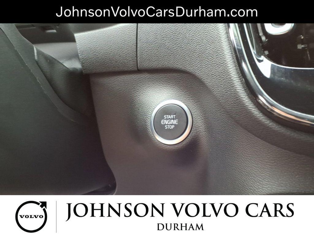 used 2021 Volvo XC40 car, priced at $26,984