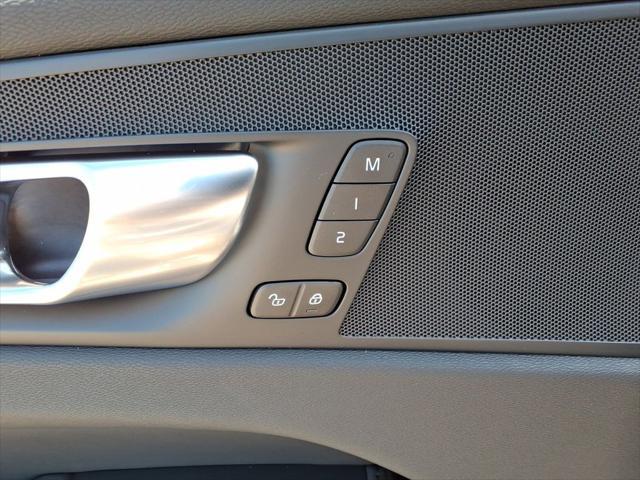 new 2026 Volvo XC60 car, priced at $56,985