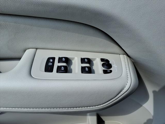 new 2025 Volvo XC60 Plug-In Hybrid car, priced at $64,980