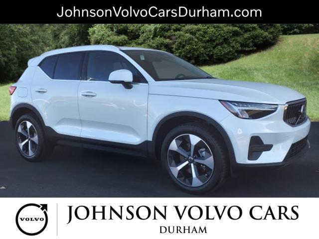 new 2025 Volvo XC40 car, priced at $45,015