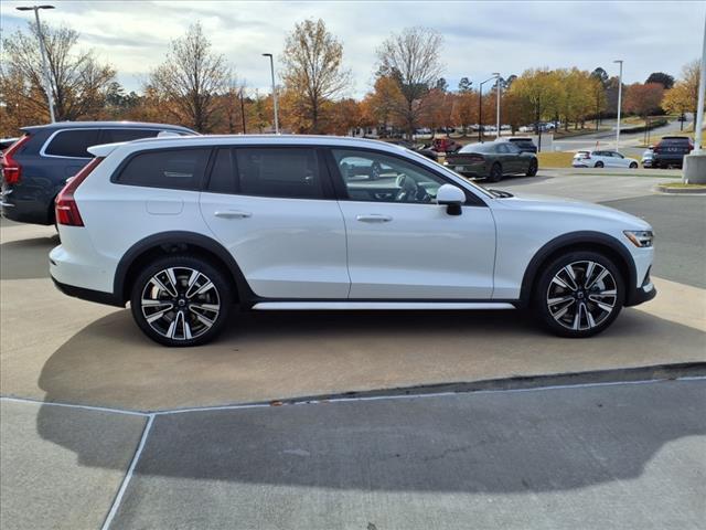 new 2025 Volvo V60 Cross Country car, priced at $61,725