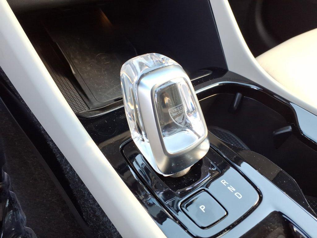new 2025 Volvo XC40 car, priced at $49,550