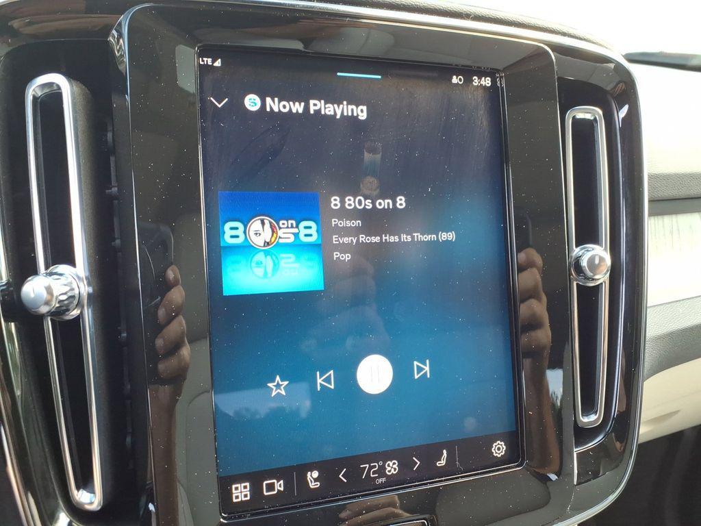 new 2025 Volvo XC40 car, priced at $49,550