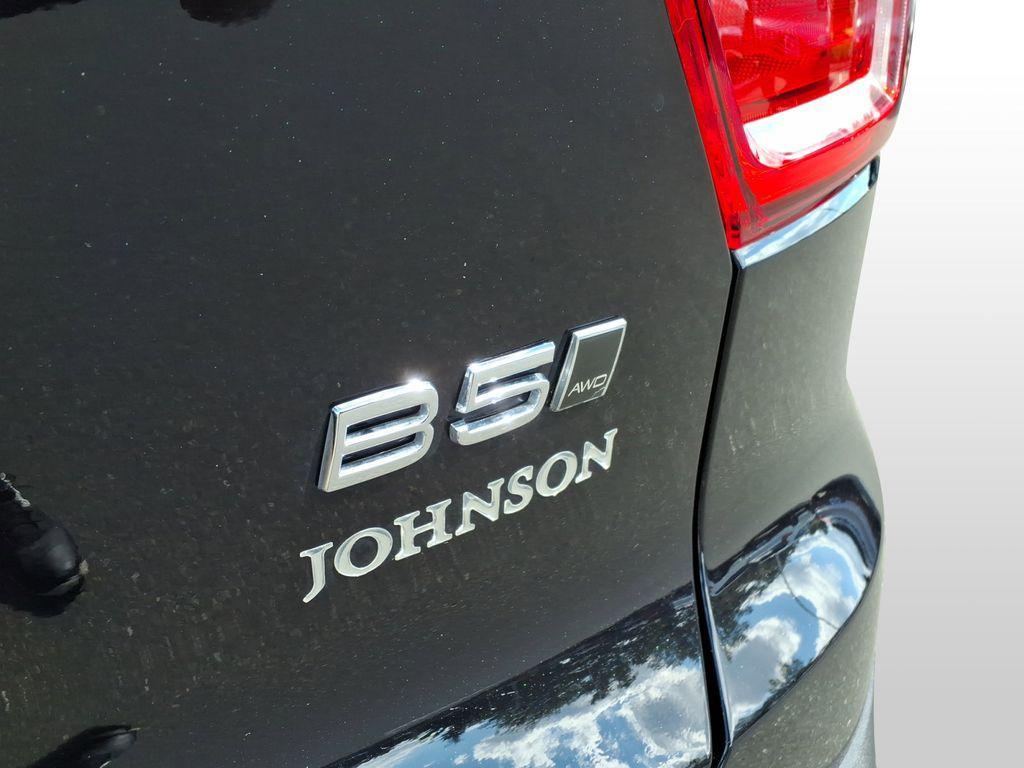 new 2025 Volvo XC40 car, priced at $49,550