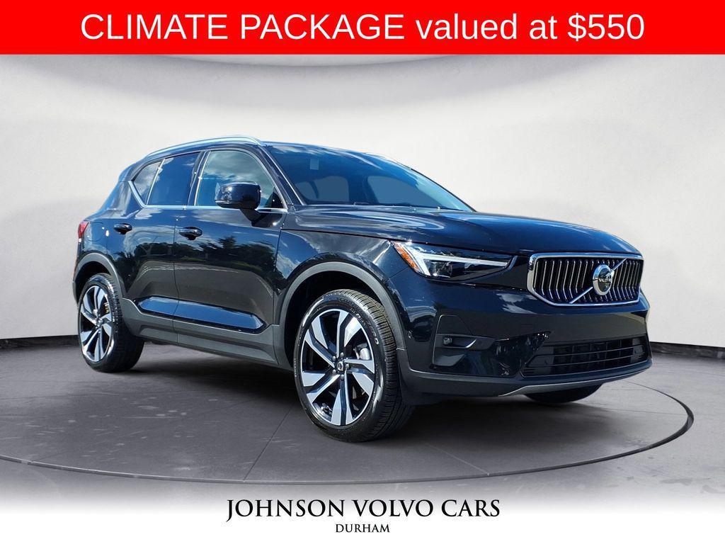 new 2025 Volvo XC40 car, priced at $47,050
