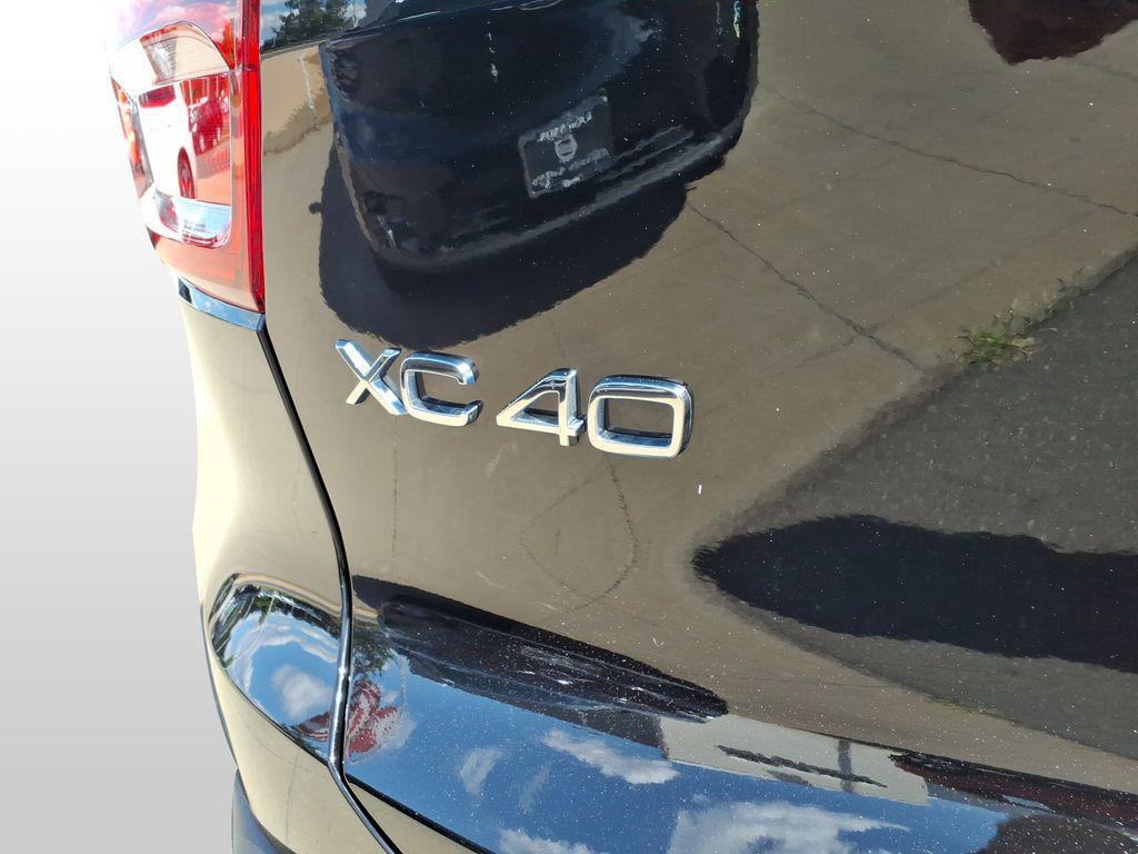 new 2025 Volvo XC40 car, priced at $49,550