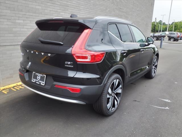 new 2025 Volvo XC40 car, priced at $50,265