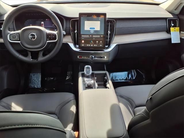 new 2025 Volvo XC90 car, priced at $60,495