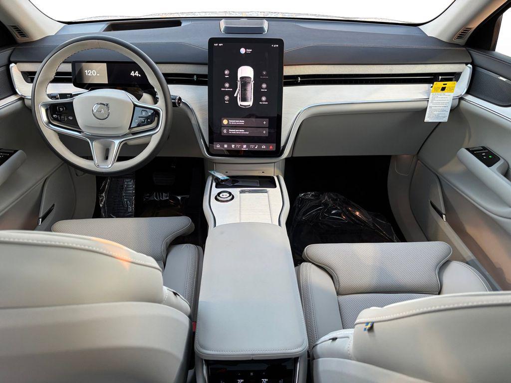 new 2025 Volvo EX90 car, priced at $79,025
