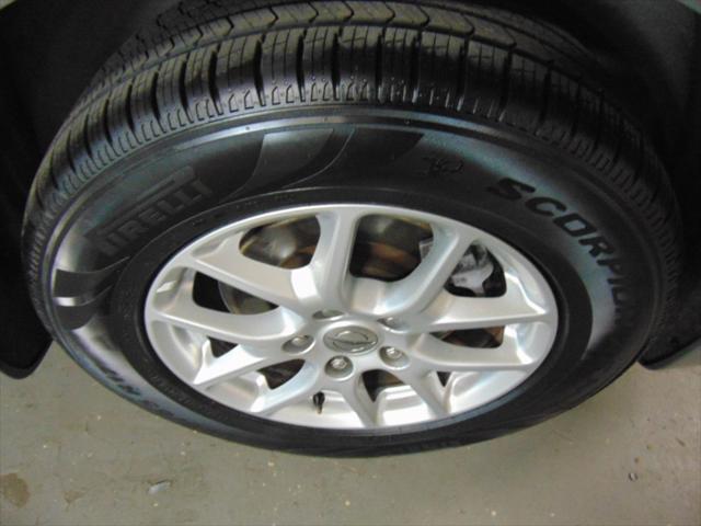 used 2023 Chrysler Pacifica car, priced at $25,843