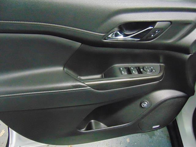 used 2023 GMC Acadia car, priced at $26,886
