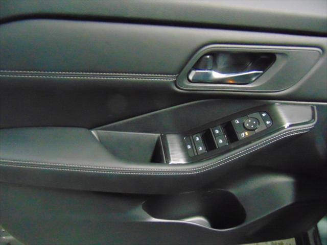 new 2025 Nissan Rogue car, priced at $33,895