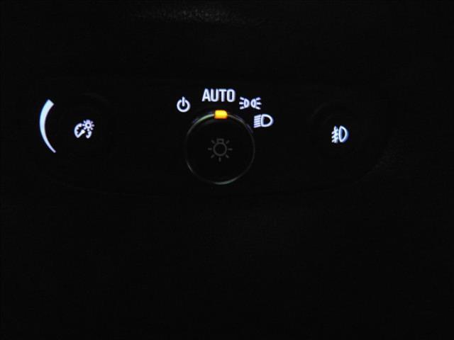 used 2021 Chevrolet Traverse car, priced at $26,878