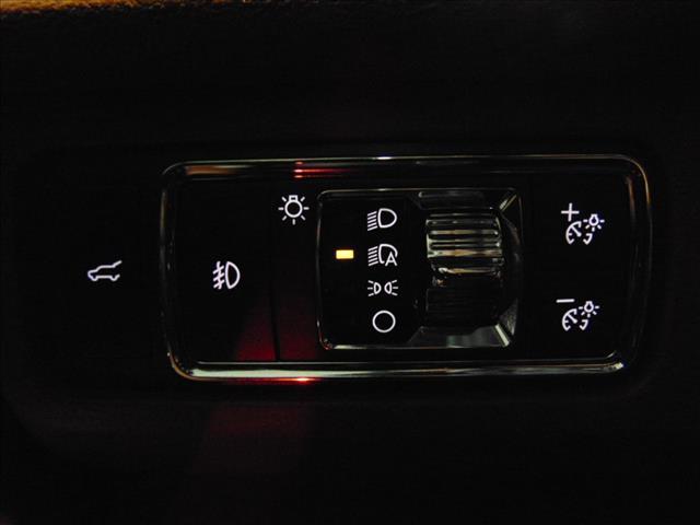 used 2022 Lincoln Navigator car, priced at $42,888