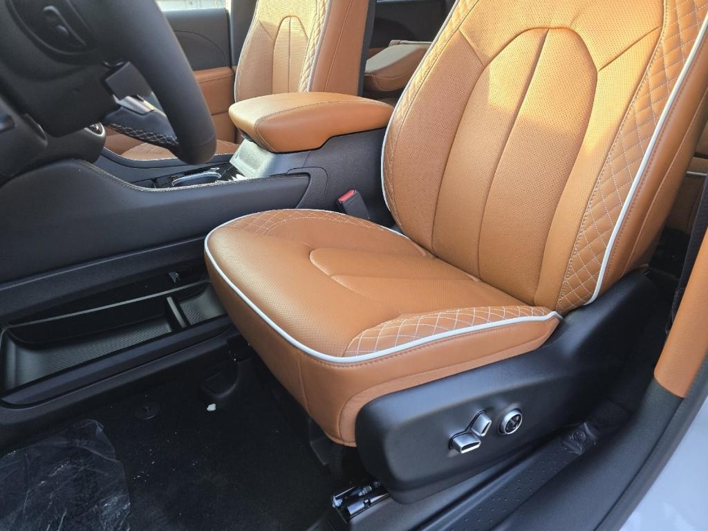 new 2026 Chrysler Pacifica car, priced at $54,500