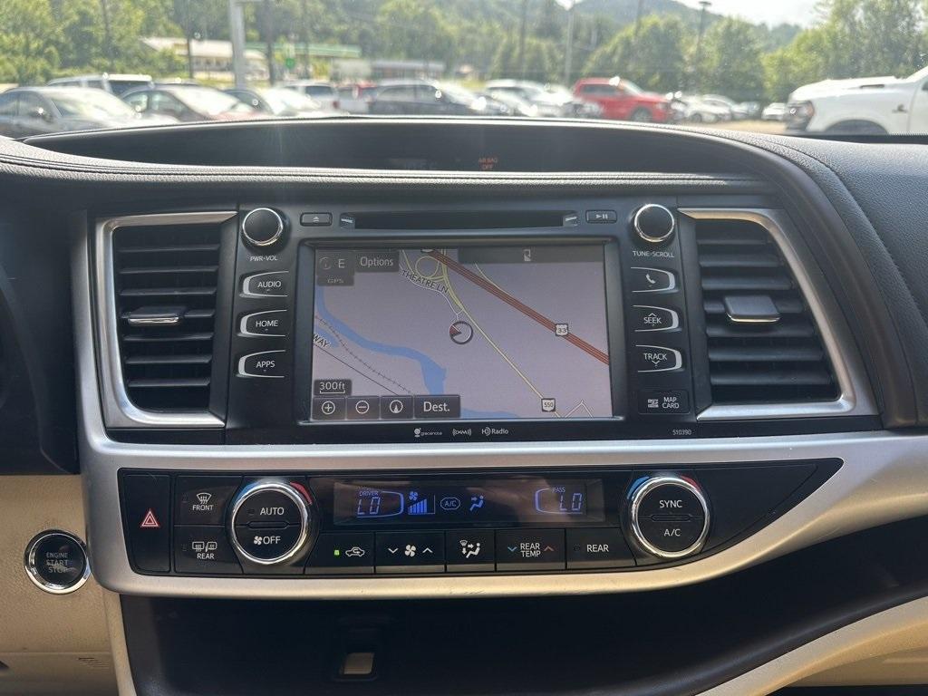 used 2019 Toyota Highlander car, priced at $26,232