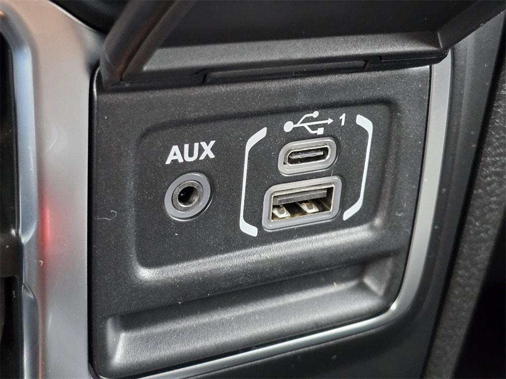 new 2025 Jeep Gladiator car, priced at $42,561