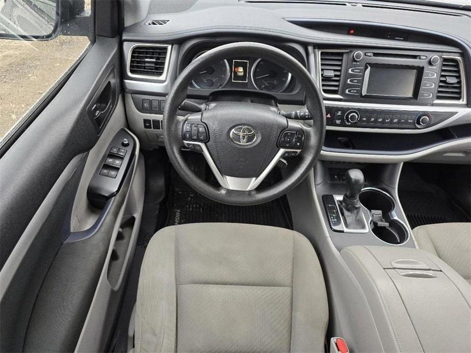 used 2019 Toyota Highlander car, priced at $16,555