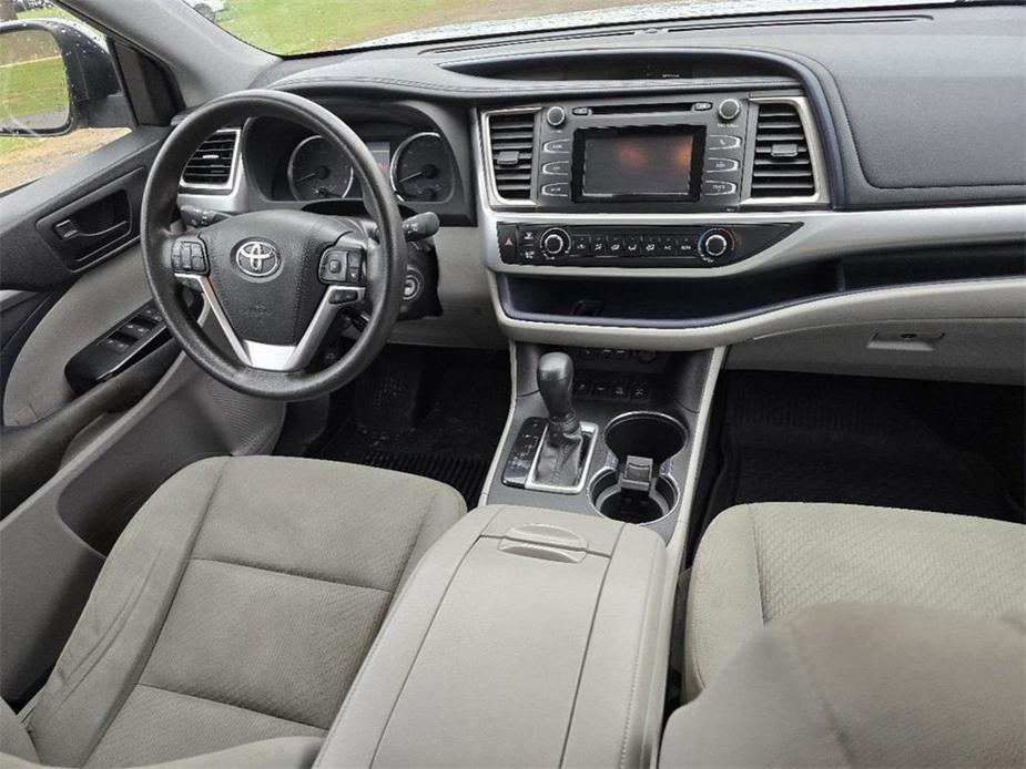 used 2019 Toyota Highlander car, priced at $16,555