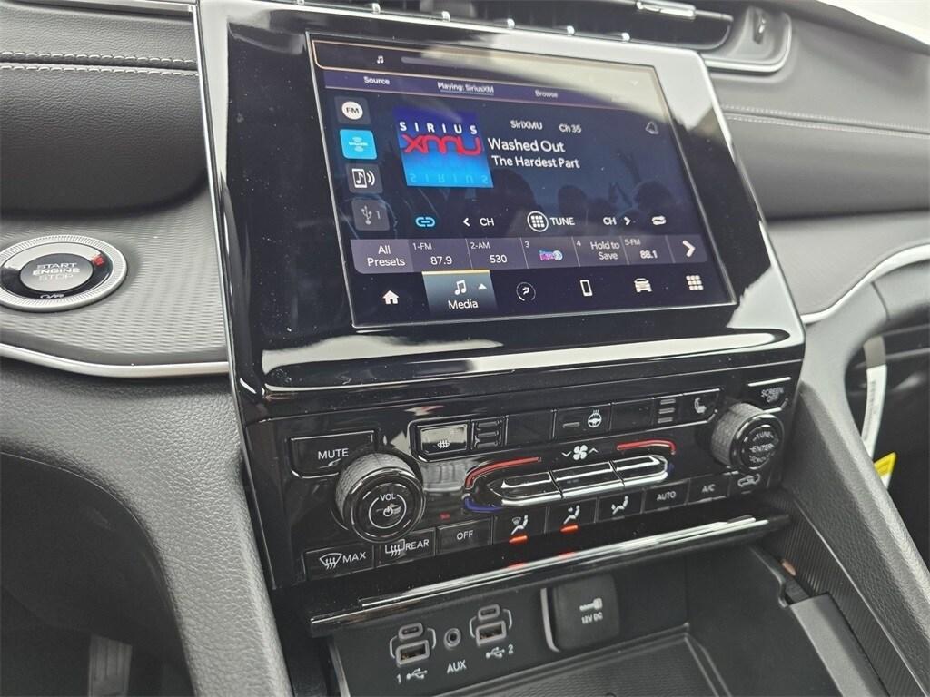 new 2025 Jeep Grand Cherokee car, priced at $42,460