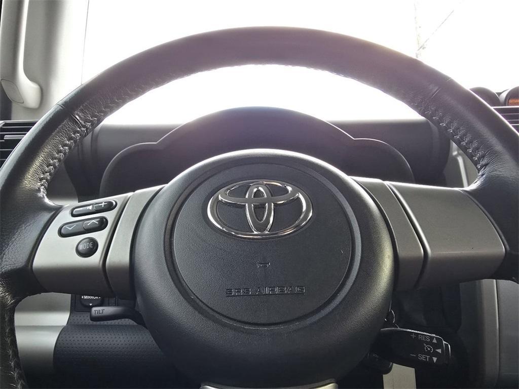 used 2007 Toyota FJ Cruiser car, priced at $13,373