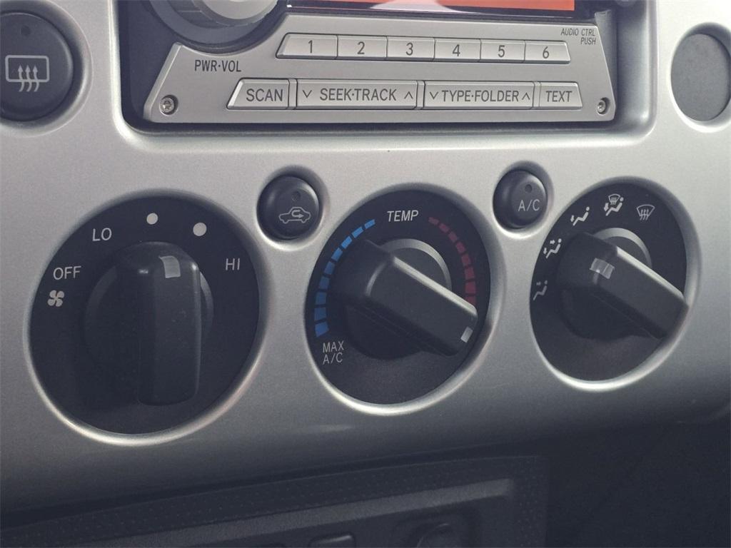 used 2007 Toyota FJ Cruiser car, priced at $13,373