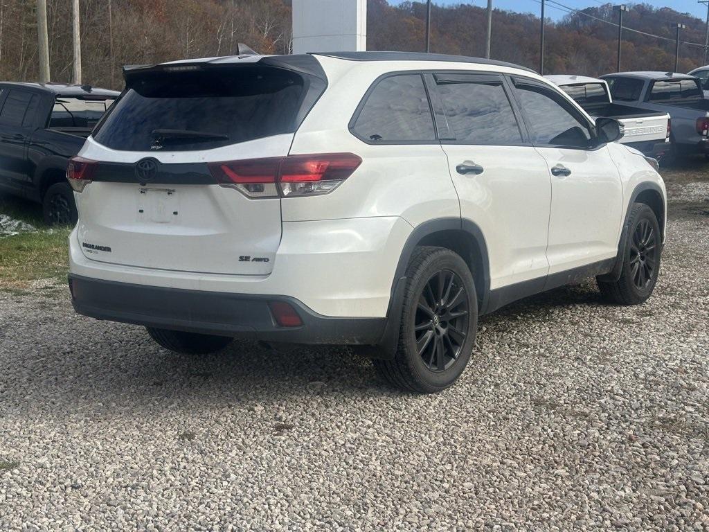 used 2019 Toyota Highlander car, priced at $23,713