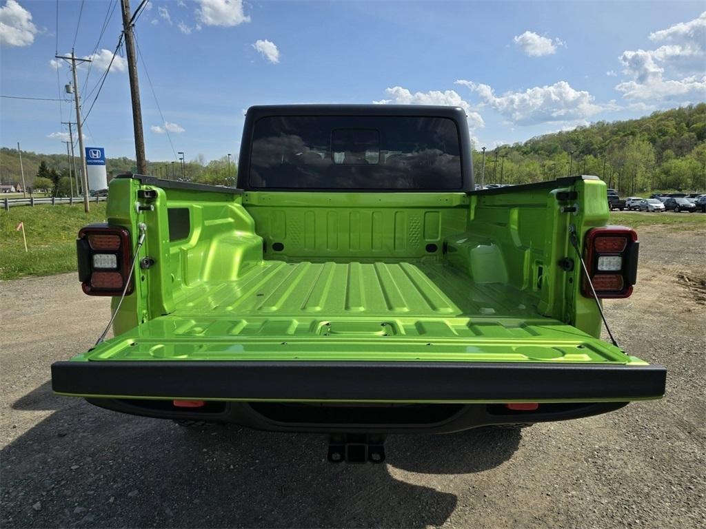 new 2025 Jeep Gladiator car, priced at $49,541
