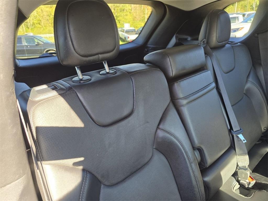 used 2019 Jeep Cherokee car, priced at $15,672