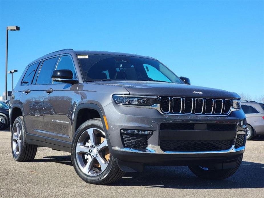 new 2024 Jeep Grand Cherokee L car, priced at $54,030