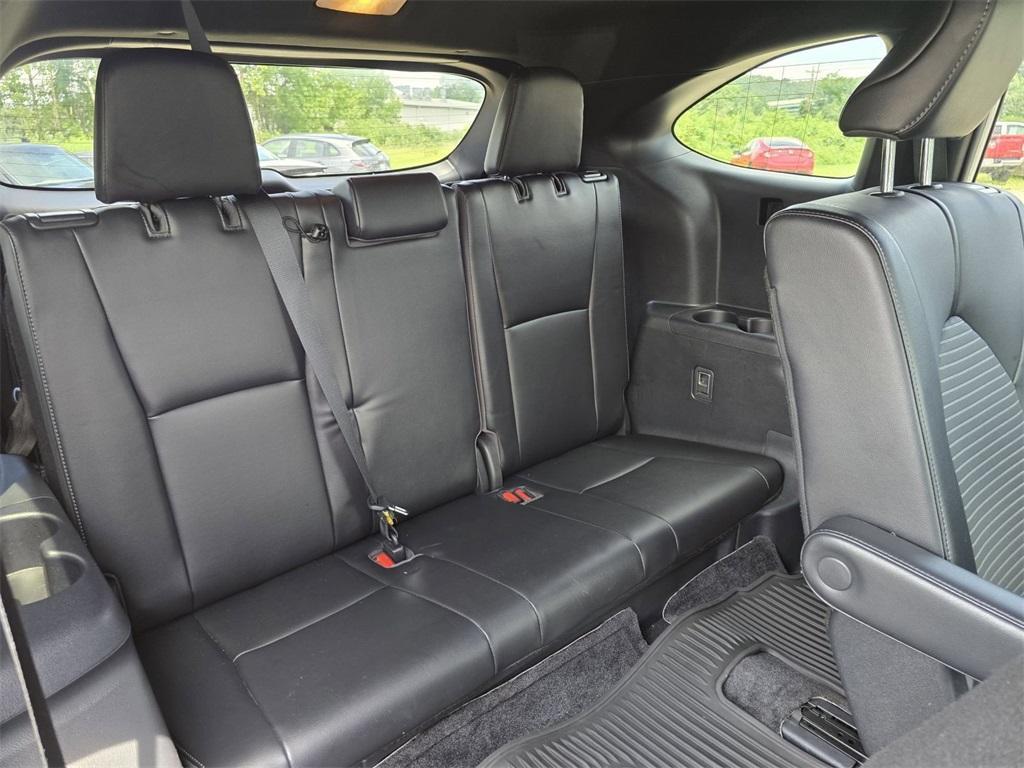 used 2021 Toyota Highlander car, priced at $26,980