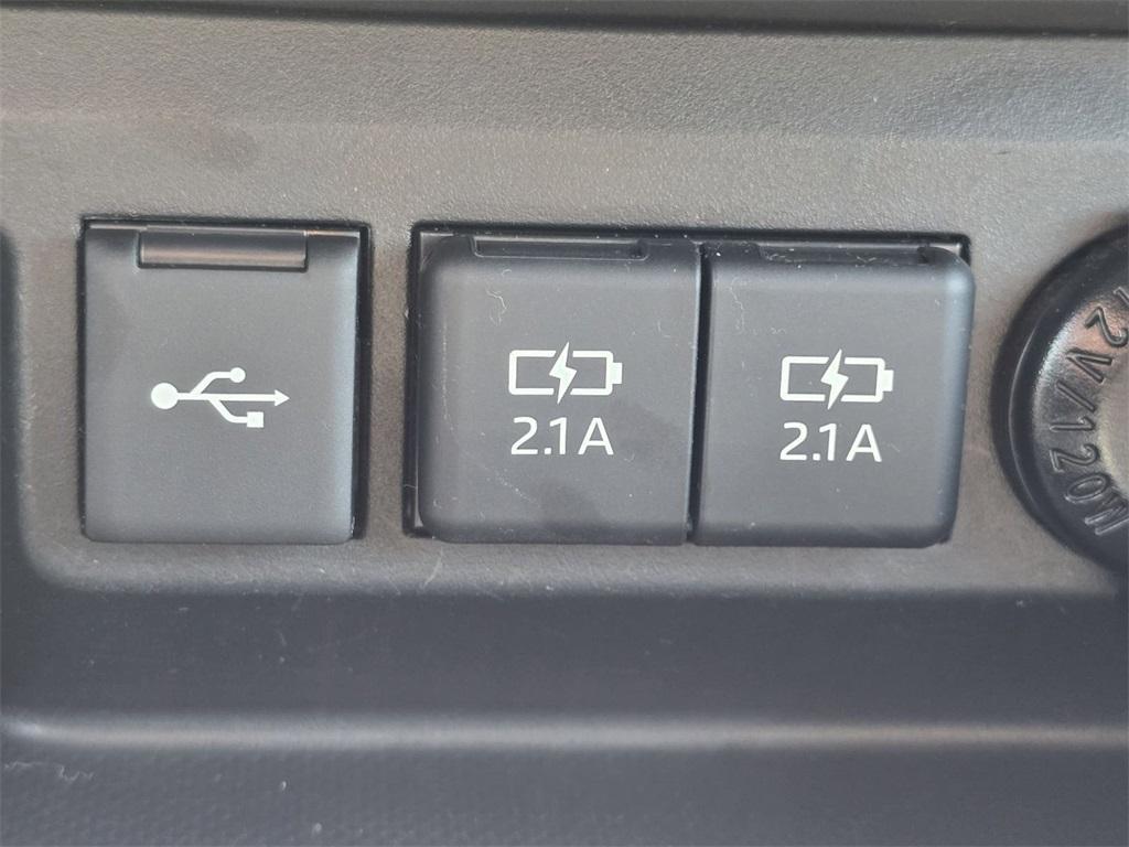 used 2021 Toyota Highlander car, priced at $26,980